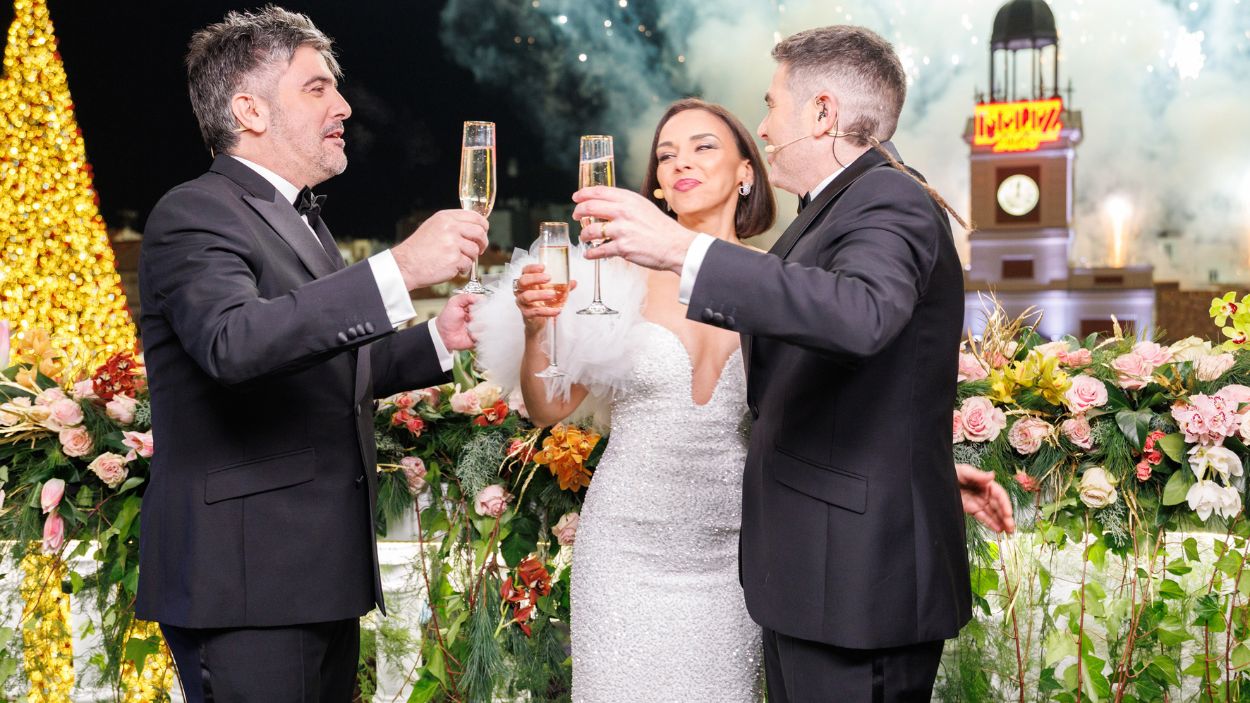 Campanadas de Chenoa y Estopa. TVE