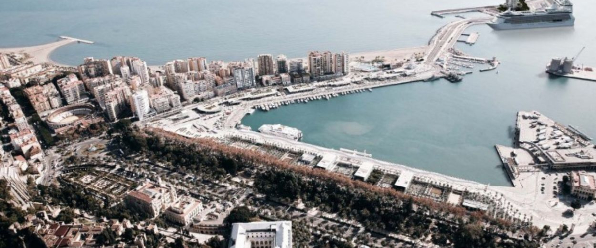 Un coloso de hormigón ante el Mediterráneo: el rascacielos del puerto de Málaga, varado entre juzgados y rechazo ciudadano