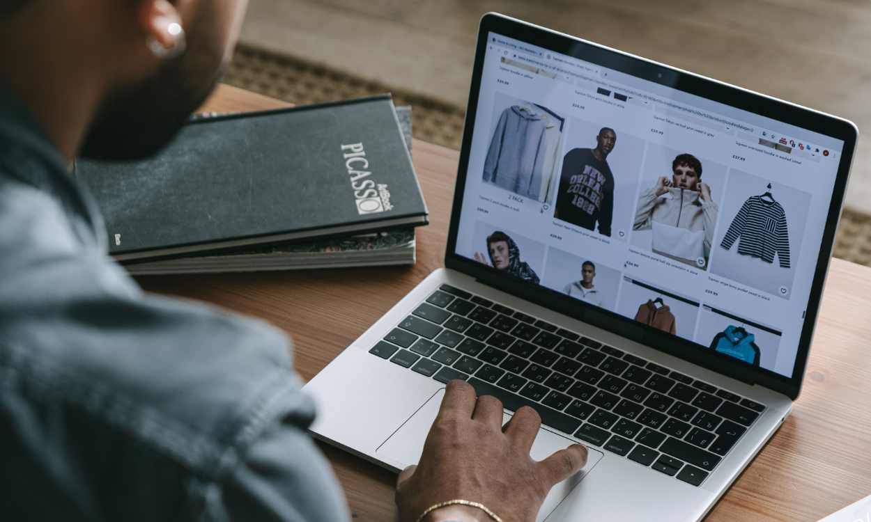 ¿Has comprado en tiendas de redes sociales estas fiestas? Tú y cada vez más gente