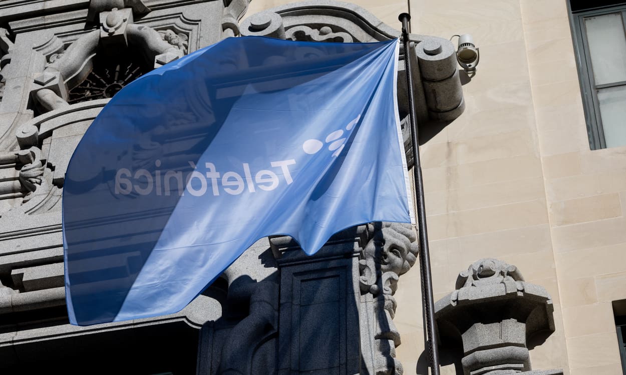 Fachada del edificio de Telefónica en la Gran Vía. Eduardo Parra / EP