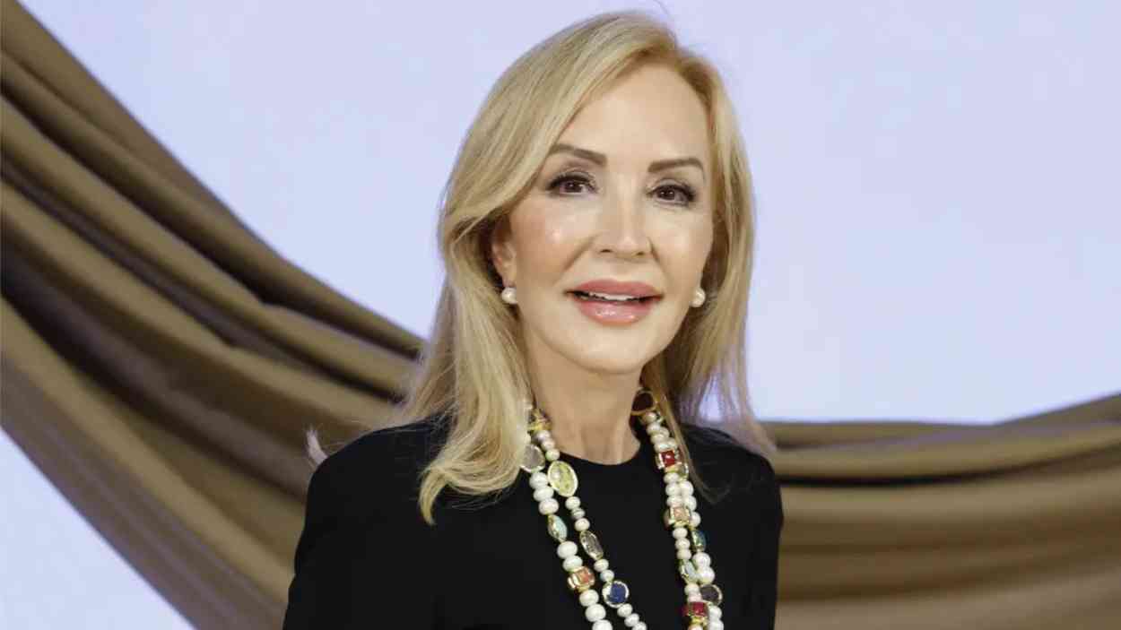 La socialité, Carmen Lomana 