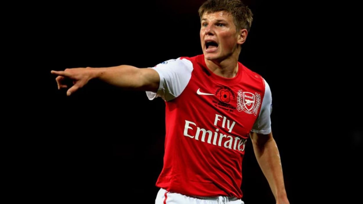 Arshavin durante un partido con el Arsenal. EP