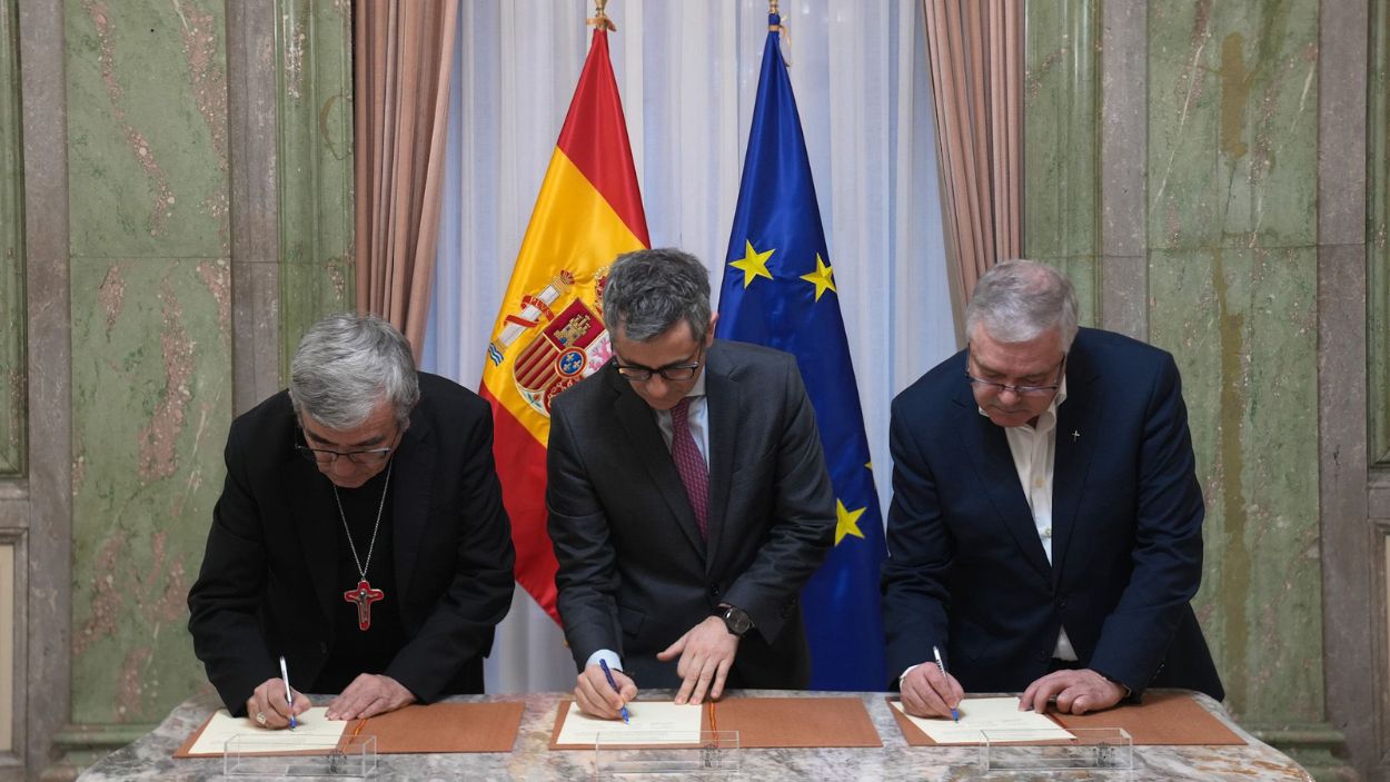 Gobierno e Iglesia firman el nuevo plan antiabusos. Moncloa