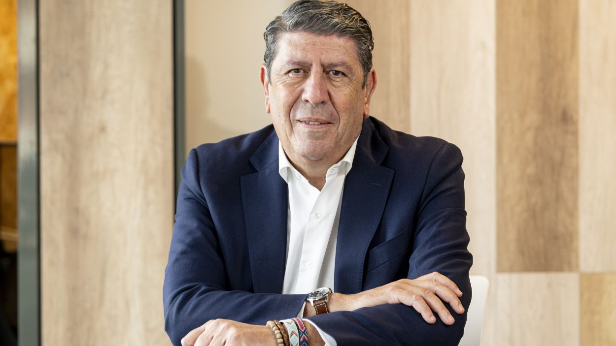 Manuel Vilches, especialista en cirugía general y aparato digestivo, tiene una amplia trayectoria en proyectos de innovación sanitaria