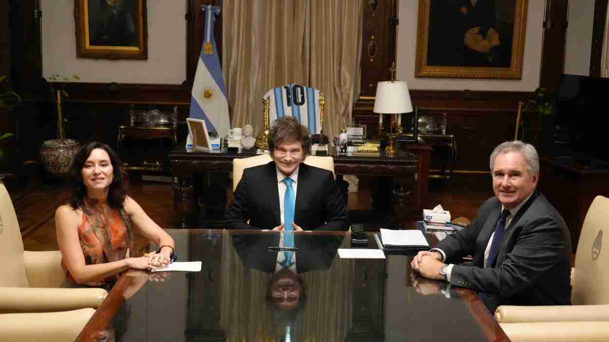 Presidenta de la Comunidad de Madrid, Isabel Díaz Ayuso, ha sido recibida hoy en La Casa Rosada, en Buenos Aires, por el presidente de la República Argentina, Javier Milei. EP.