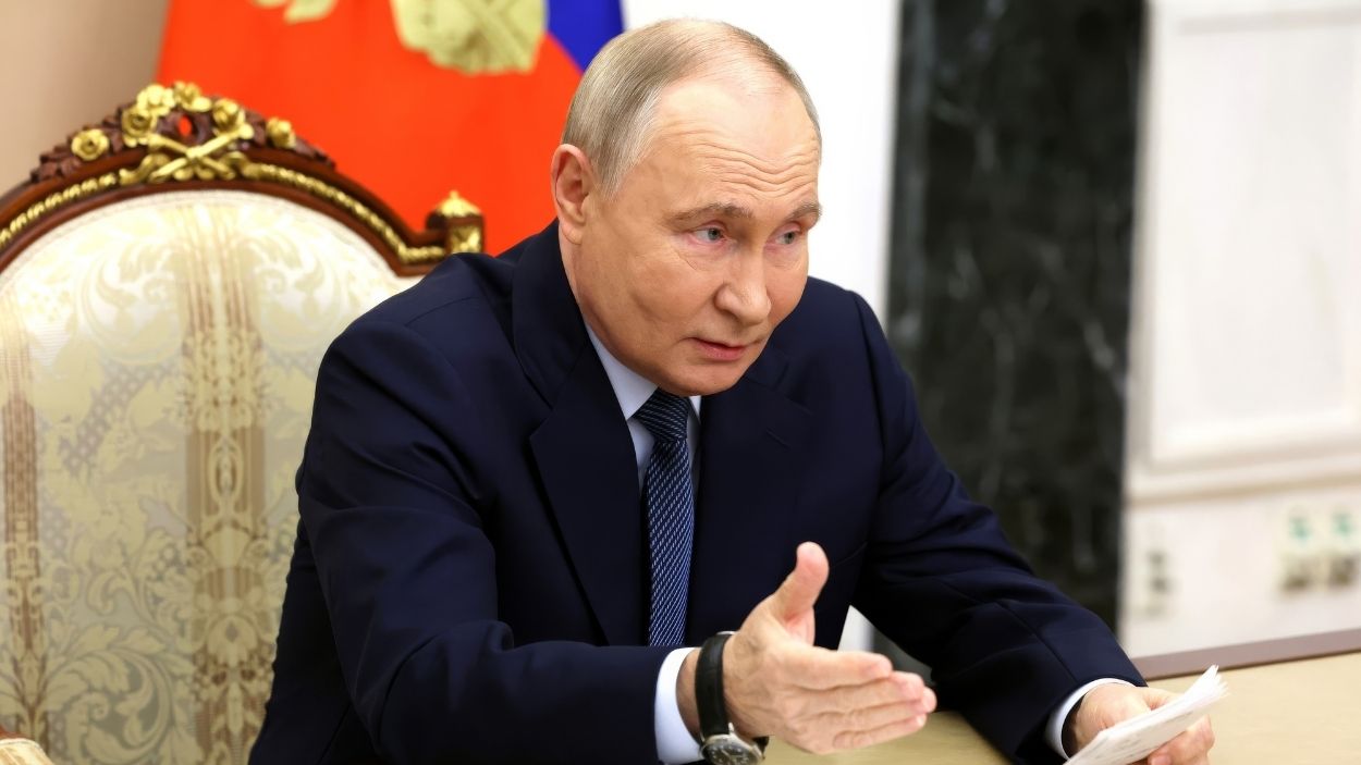 Putin defiende que el nuevo misil balístico ruso rebaja la necesidad de usar armamento nuclear. EP.