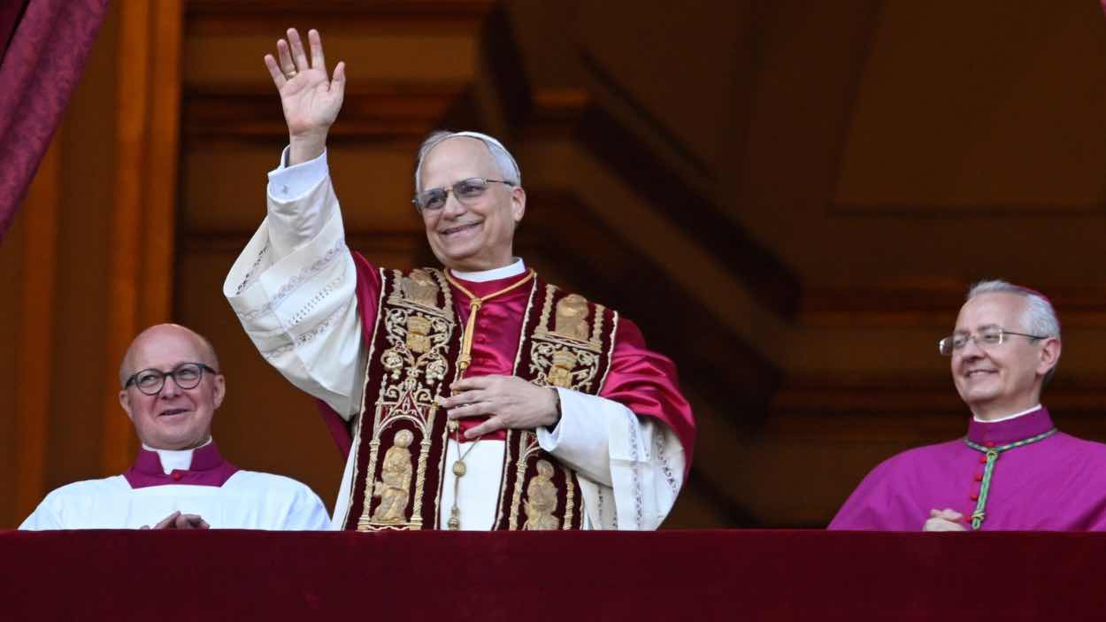 El Papa León XIV durante un acto público reciente, antes de su primera visita a España, que incluirá Madrid, Barcelona y Canarias. EP
