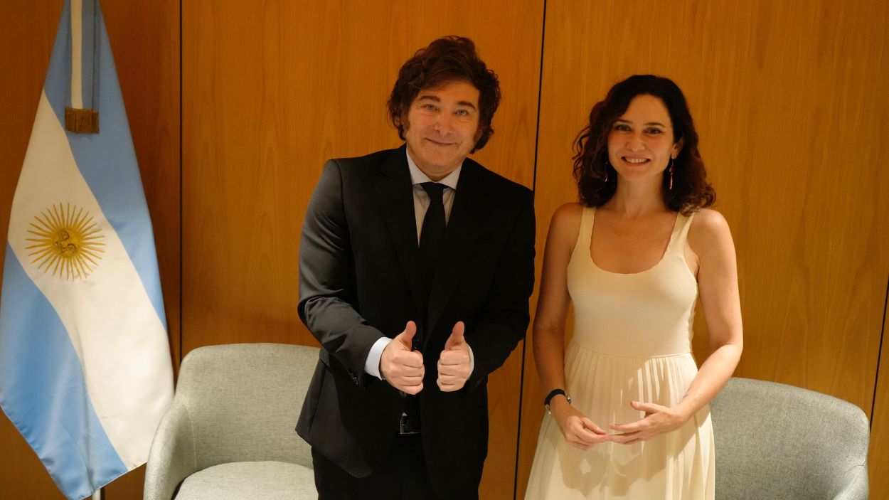 El presidente de Argentina, Javier Milei y la presidenta de la Comunidad de Madrid, Isabel Díaz Ayuso. EP.