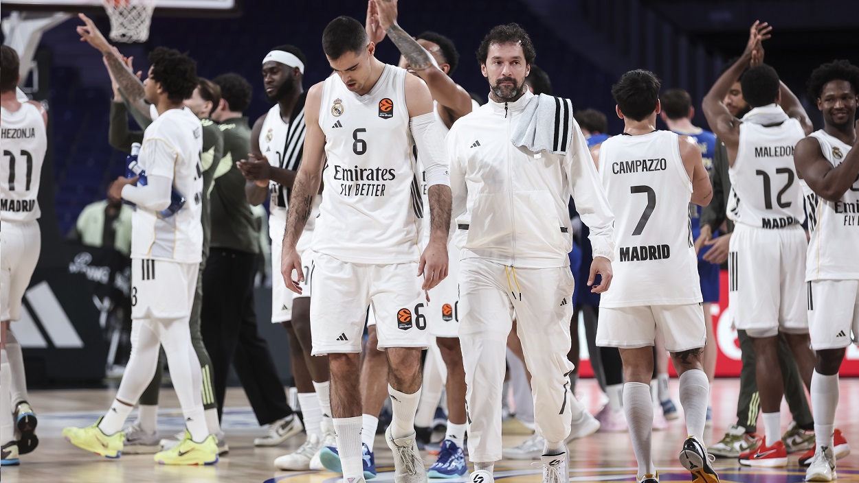 Victoria bajo llave: El Madrid gana en la soledad de un pabellón blindado por el conflicto. EP