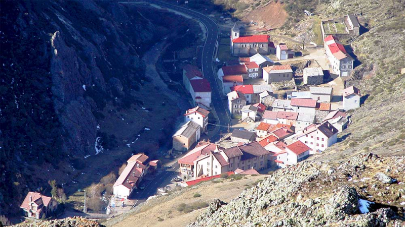 Llánaves de la Reina. Ayuntamiento de Boca de Huérgano. Salvador G.