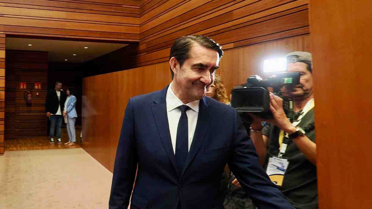 Juan Carlos Suárez Quiñones comparece en las Cortes. EP