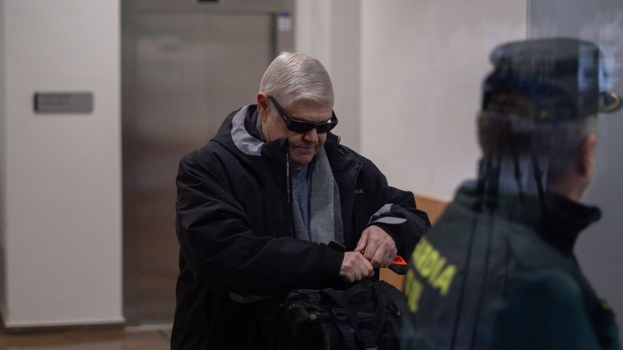 El inspector jefe del Consorcio Provincial de Bomberos de Valencia y jefe operativo de la emergencia del día de la dana, José Miguel Basset, a su llegada a los juzgados de Catarroja