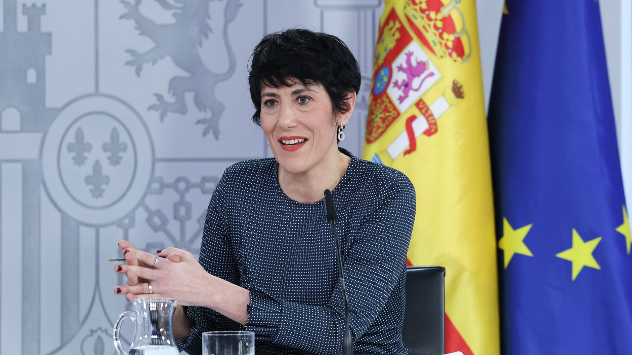 La ministra portavoz del Gobierno, Elma Saiz, en una rueda de prensa posterior al Consejo de Ministros en La Moncloa. EP.