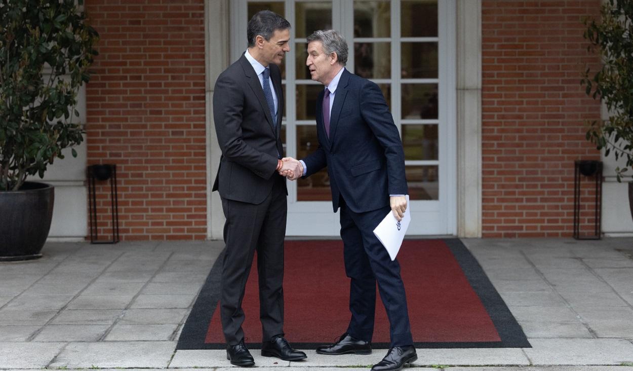 El presidente del Gobierno, Pedro Sánchez, y el líder del PP, Alberto Núñez Feijóo. EP