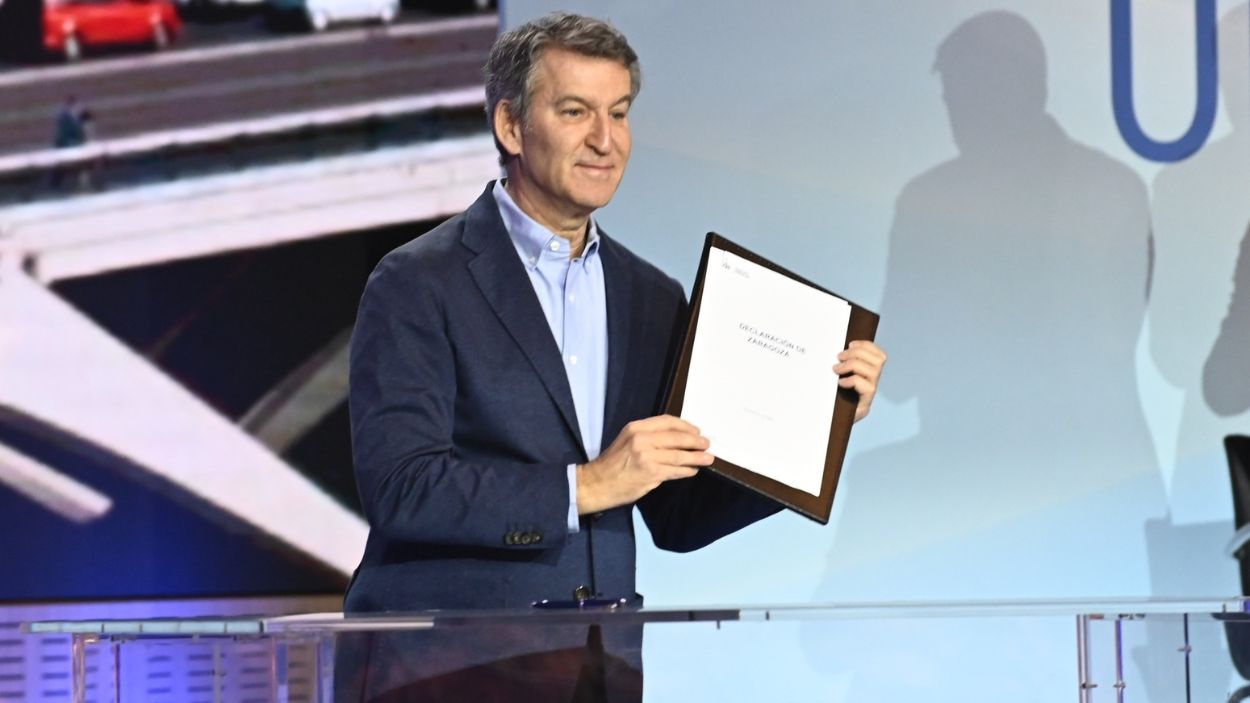 El presidente del PP, Alberto Núñez Feijóo, cierra filas con sus barones contra la financiación autonómica en Aragón. EP.