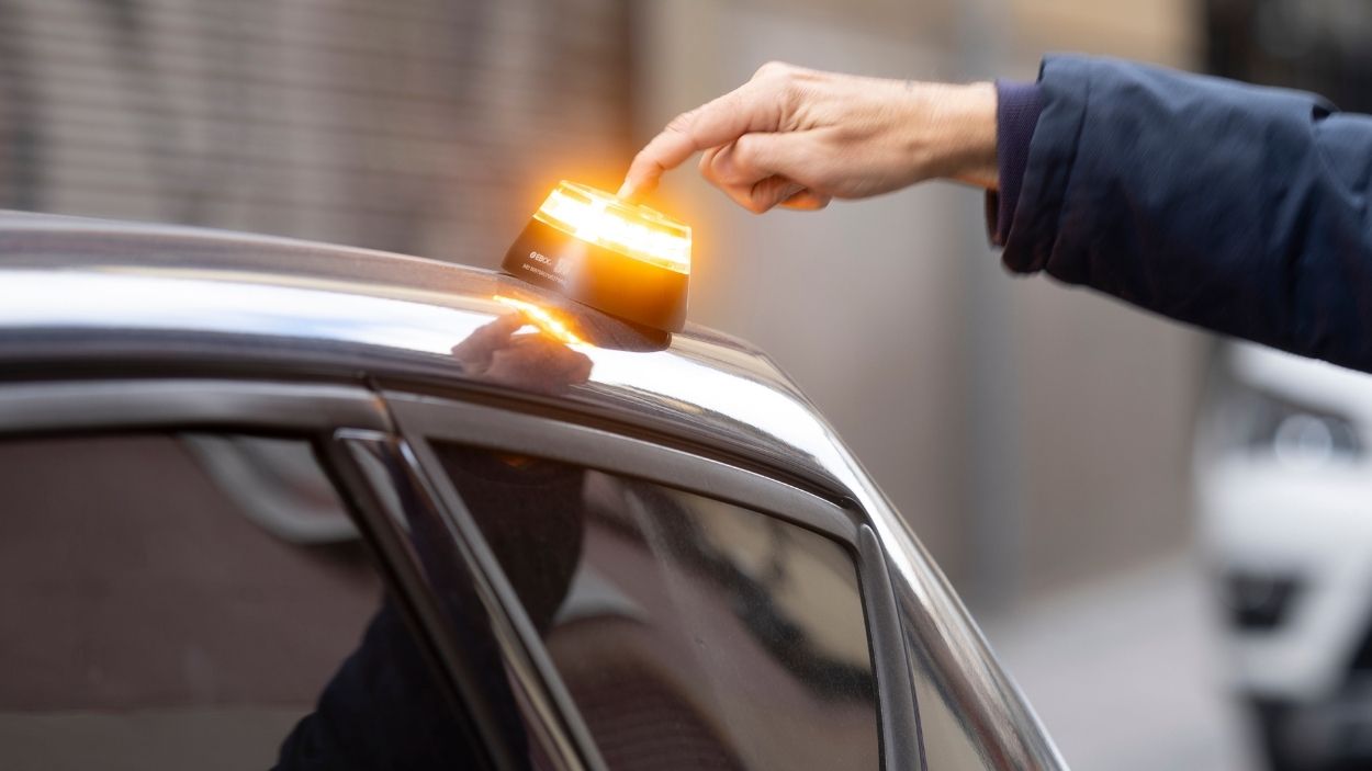 Baliza V16 de emergencia para vehículos. EP.