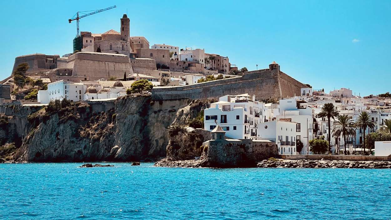 Viajar a Baleares fuera de temporada: invierno, calma y conexión desde la Península