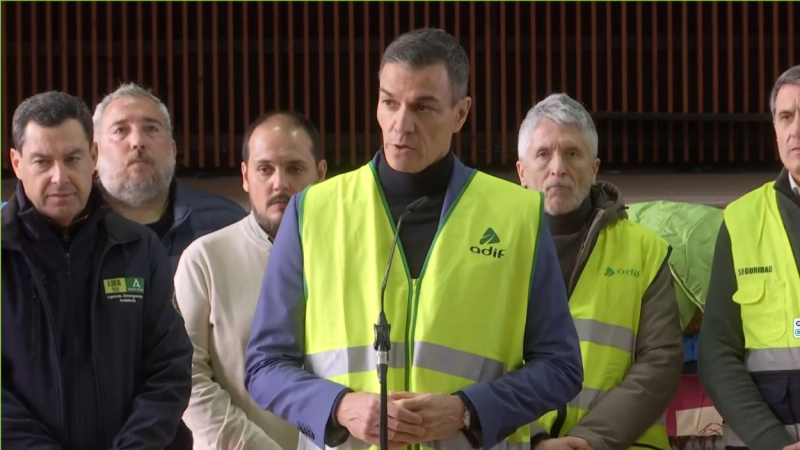 El presidente del Gobierno, Pedro Sánchez, en rueda de prensa en Adamuz (Córdoba) tras el accidente ferroviario. EP.
