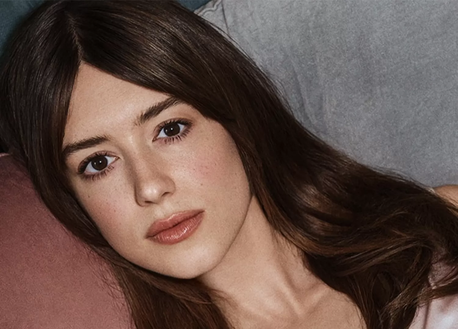 Daisy Edgar-Jones-Estée Lauder-cover-11126.webp