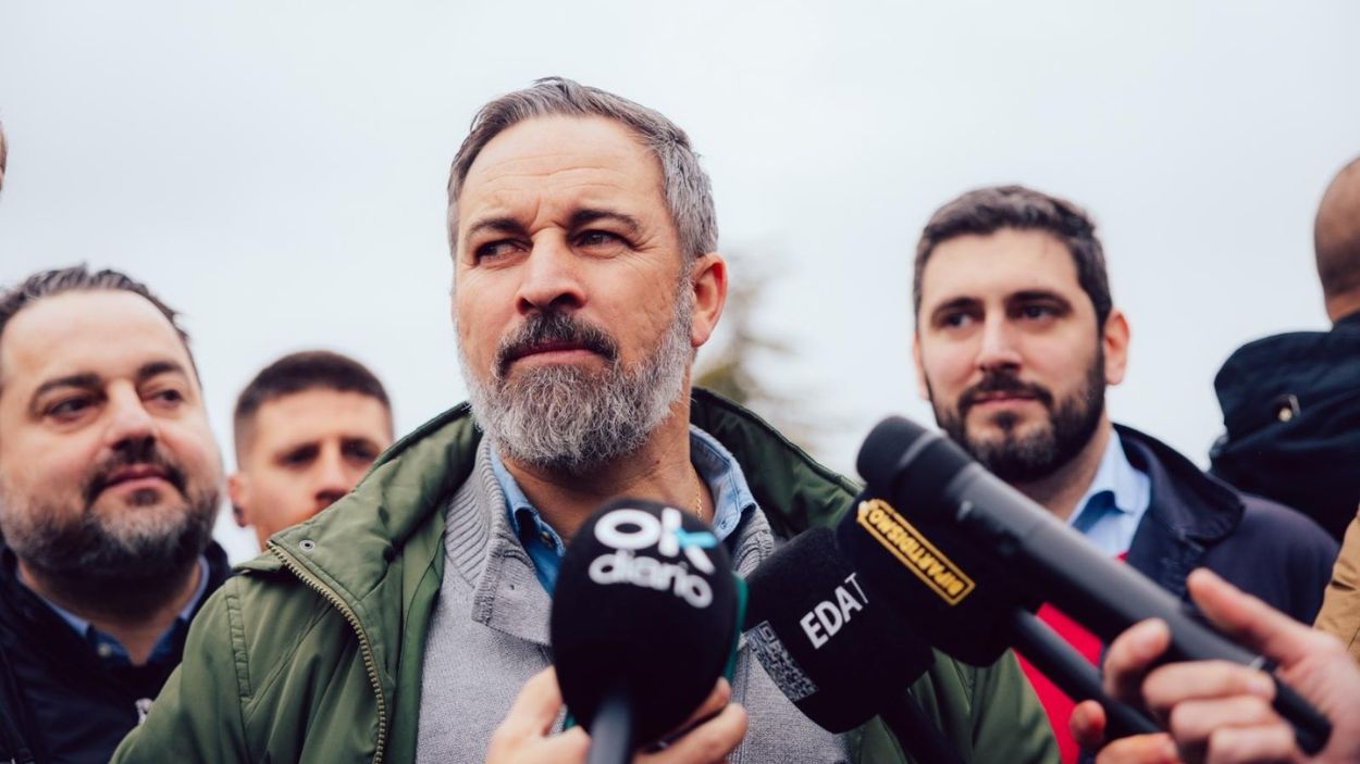 Los satélites de Vox llegan a Adamuz: Hazte Oír, Manos Limpias y Liberum ya piden ejercer la acusación. EP