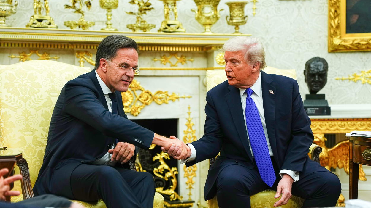 Rutte vuelve a reclamar el apoyo de los aliados de la OTAN a Trump: "Está haciendo un país mejor". EP.