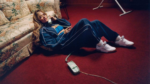 Karol G, cortesía de Reebok