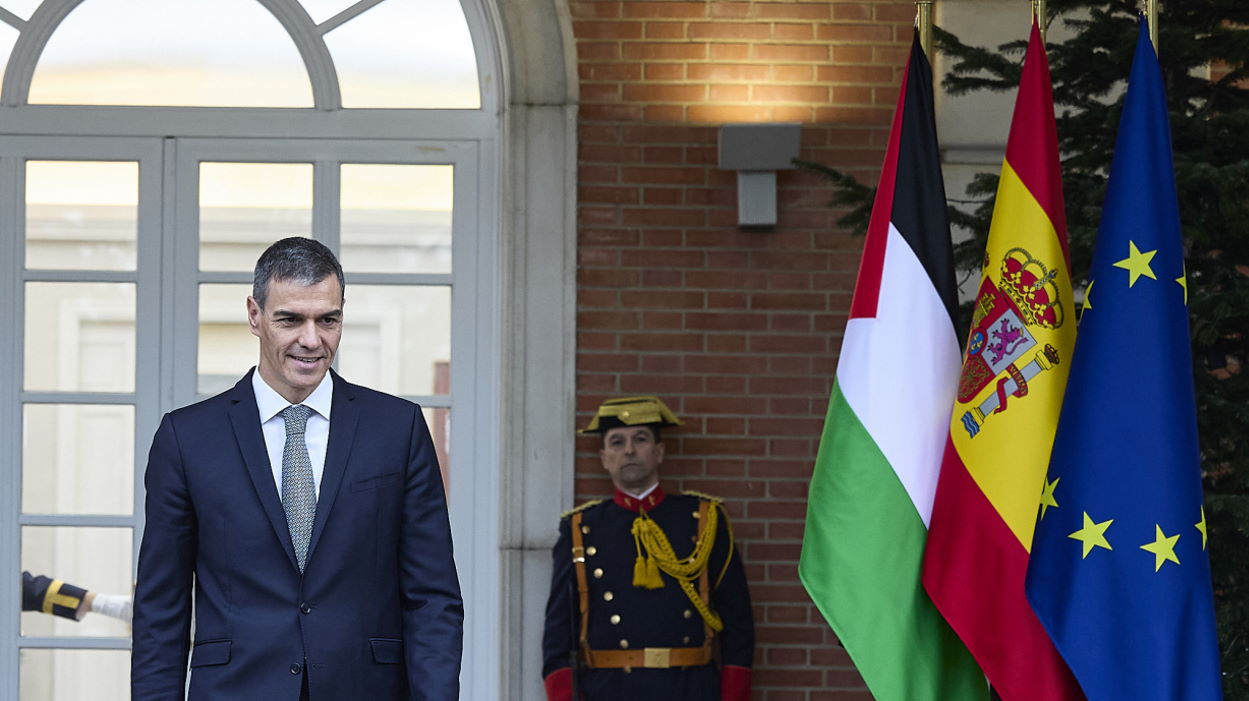 España rechaza la invitación de Trump y no participará en su junta de paz ultra para convertir Gaza en un resort. EP.