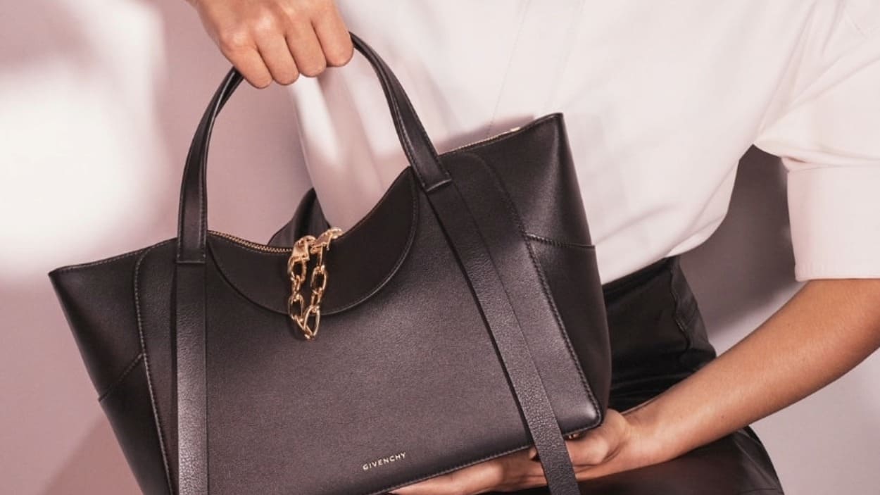 Givenchy ‘The Snatch’ la It-bag de 2026. Cortesía de Givenchy