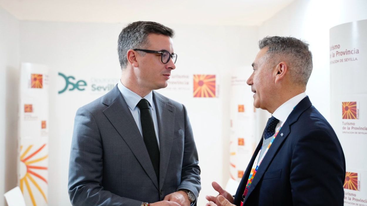 Vicepresidente de Prodetur, Rodrigo Rodríguez Hans, junto el director de desarrollo del Aeropuerto Internacional de Miami, Emir Pineda / Diputación