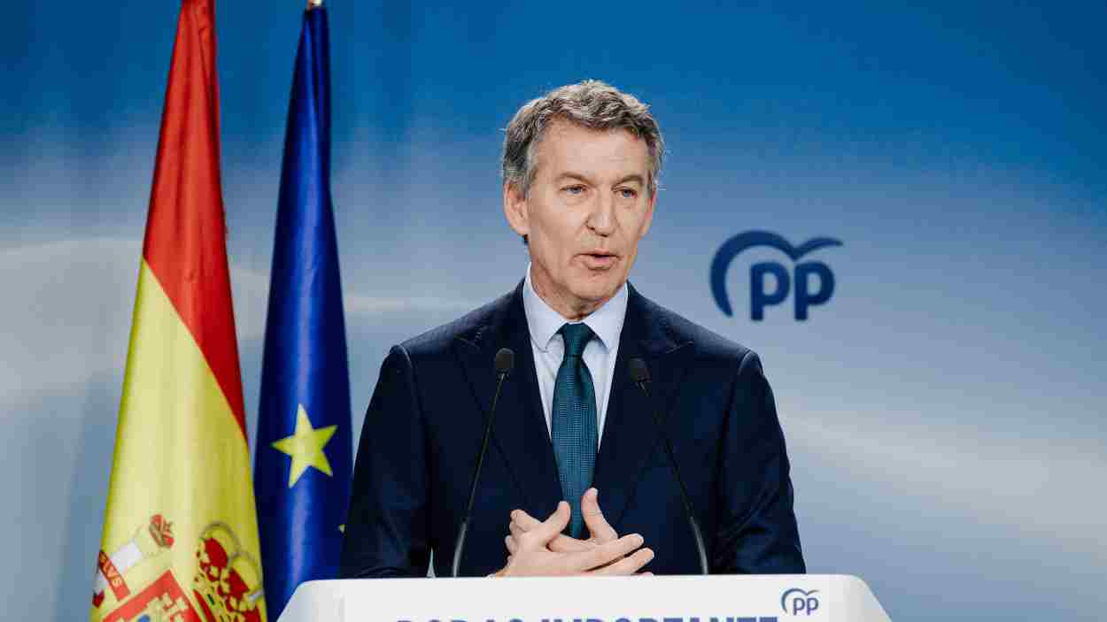 Feijóo ataca con los descarrilamientos al Gobierno. EP