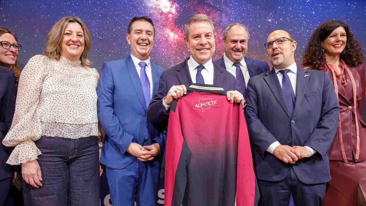 El presidente de Castilla-La Mancha, Emiliano García-Page, durante su visita a Fitur. JCCM.