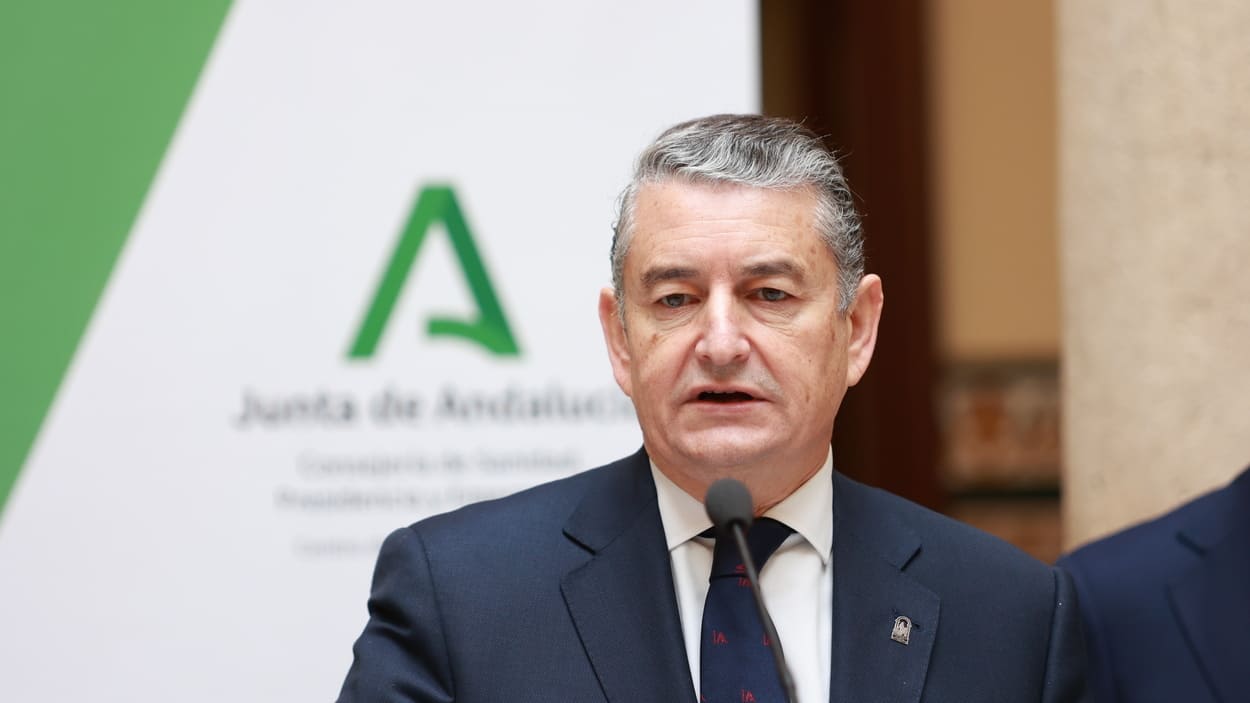 El consejero de Sanidad, Presidencia y Emergencias de la Junta de Andalucía, Antonio Sanz. EP.