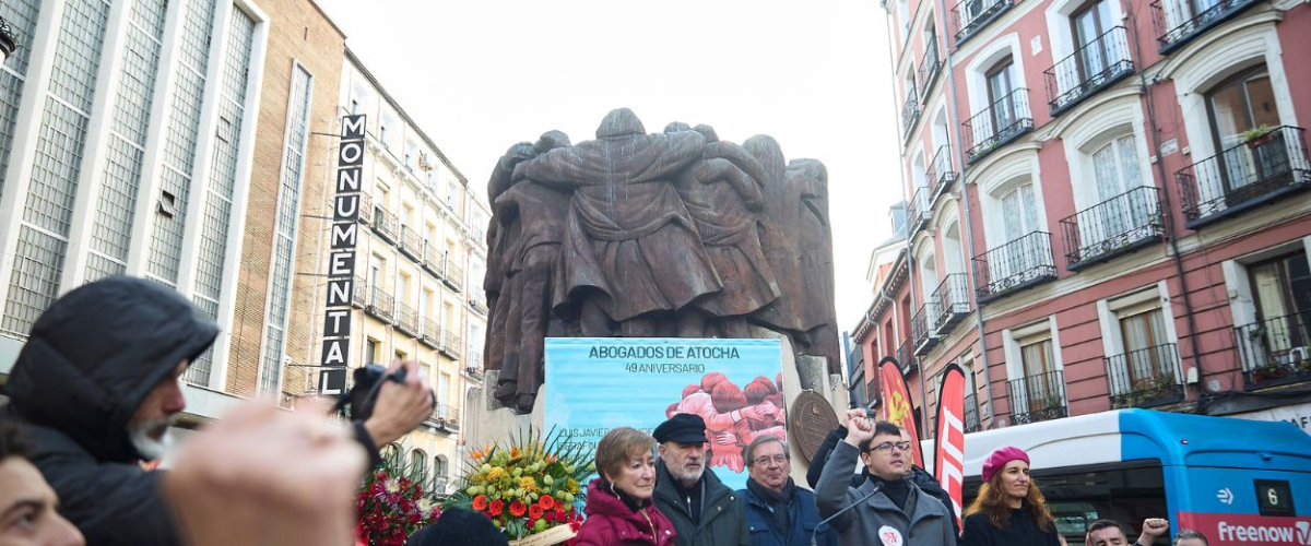 Madrid honra a los abogados de Atocha en un acto de memoria frente al avance ultra sin representación municipal Madrid honra a los abogados de Atocha en un acto de memoria frente al avance ultra sin representación municipal