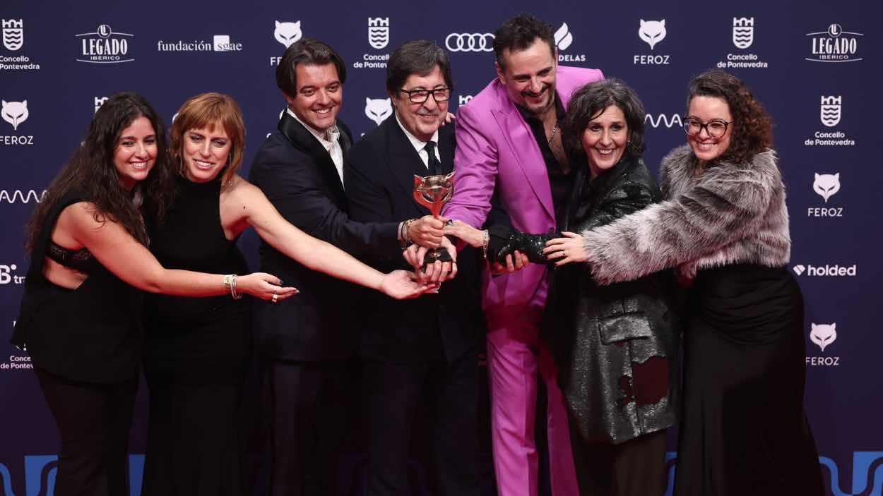 Los actores de ‘La cena’ posan en la alfombra roja de los Premios Feroz. EP
