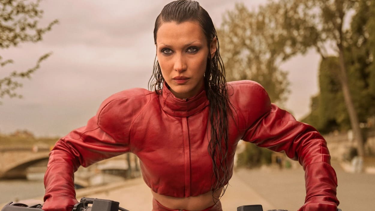Bella Hadid en 'The Beauty' por DIsney+