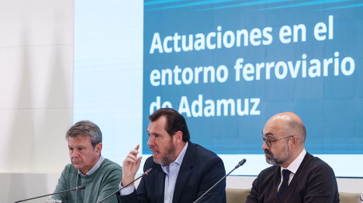Puente lamenta los bulos del PP y su derecha mediática mientras se investiga el accidente de Adamuz. EP.