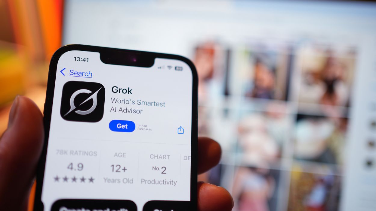 Bruselas abre expediente sancionador a X por las imágenes sexuales deepfake y otros contenidos de Grok