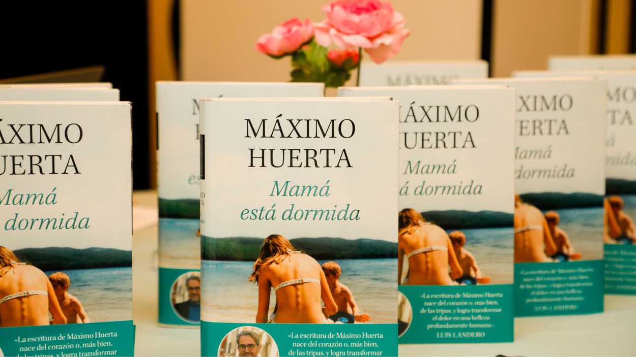 Portada de 'Mamá está dormida', de Máximo Huerta (Foto: Javier Ocaña)