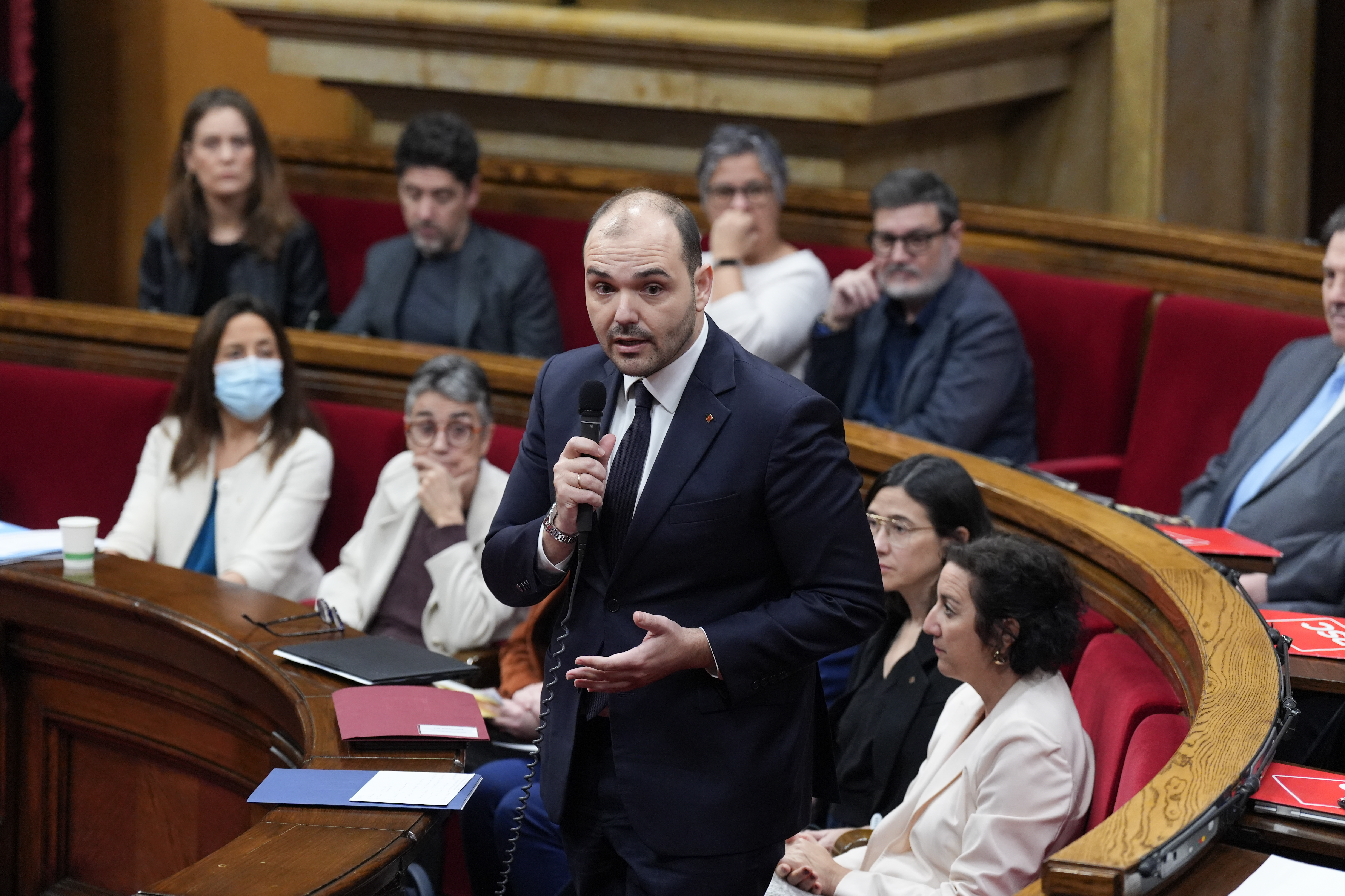 El conseller de la Presidencia, Albert Dalmau, durante la sesión de control del Parlament de Cataluña, a 28 de enero de 2026. David Zorrakino / EP