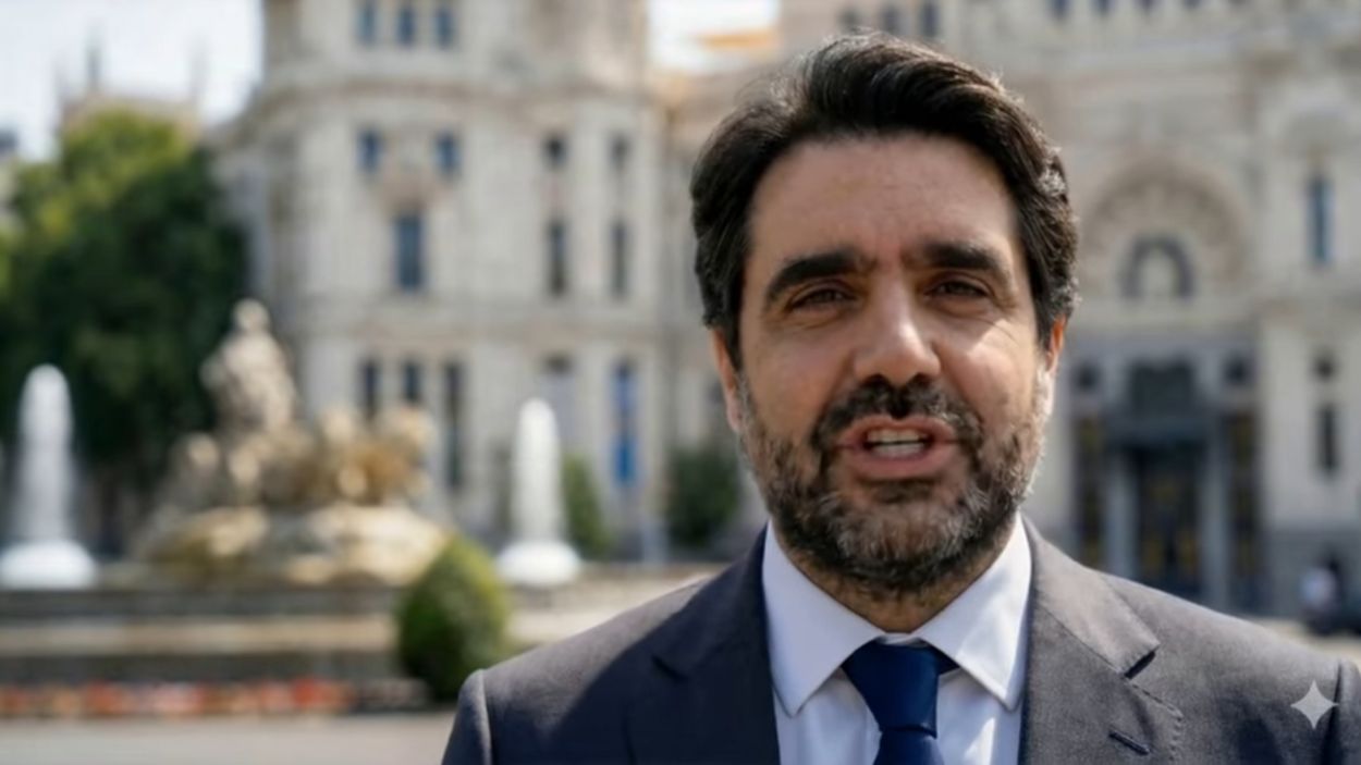 Lorite, el 'youtuber' ultra que denuncia a Puente, trabaja para Almeida y fue condenado por insultos racistas a una empleada. Juan Muñoz Lorite (YouTube)