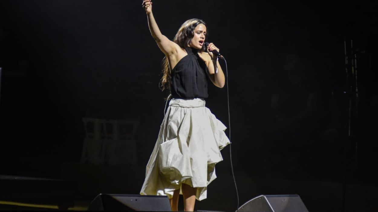 Rosalía canta por Palestina en el Palau Sant Jordi de Barcelona