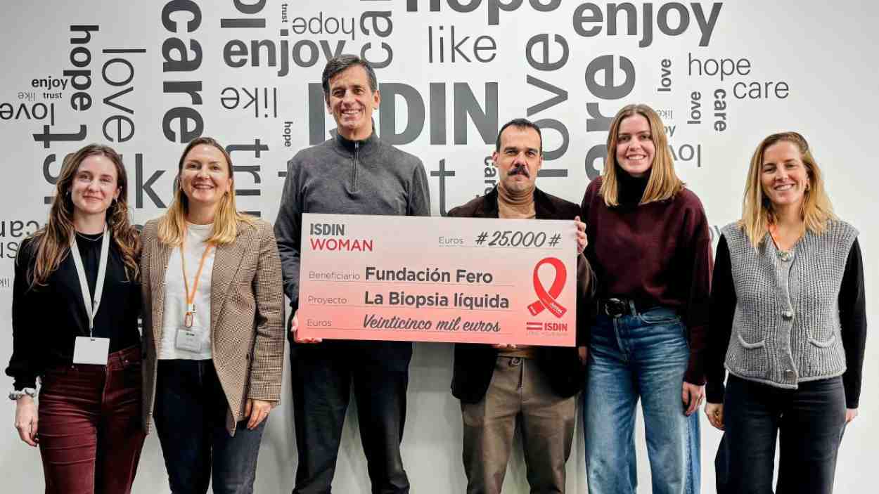 Donación de Isdin a la Fundación FERO  Foto de Isdin