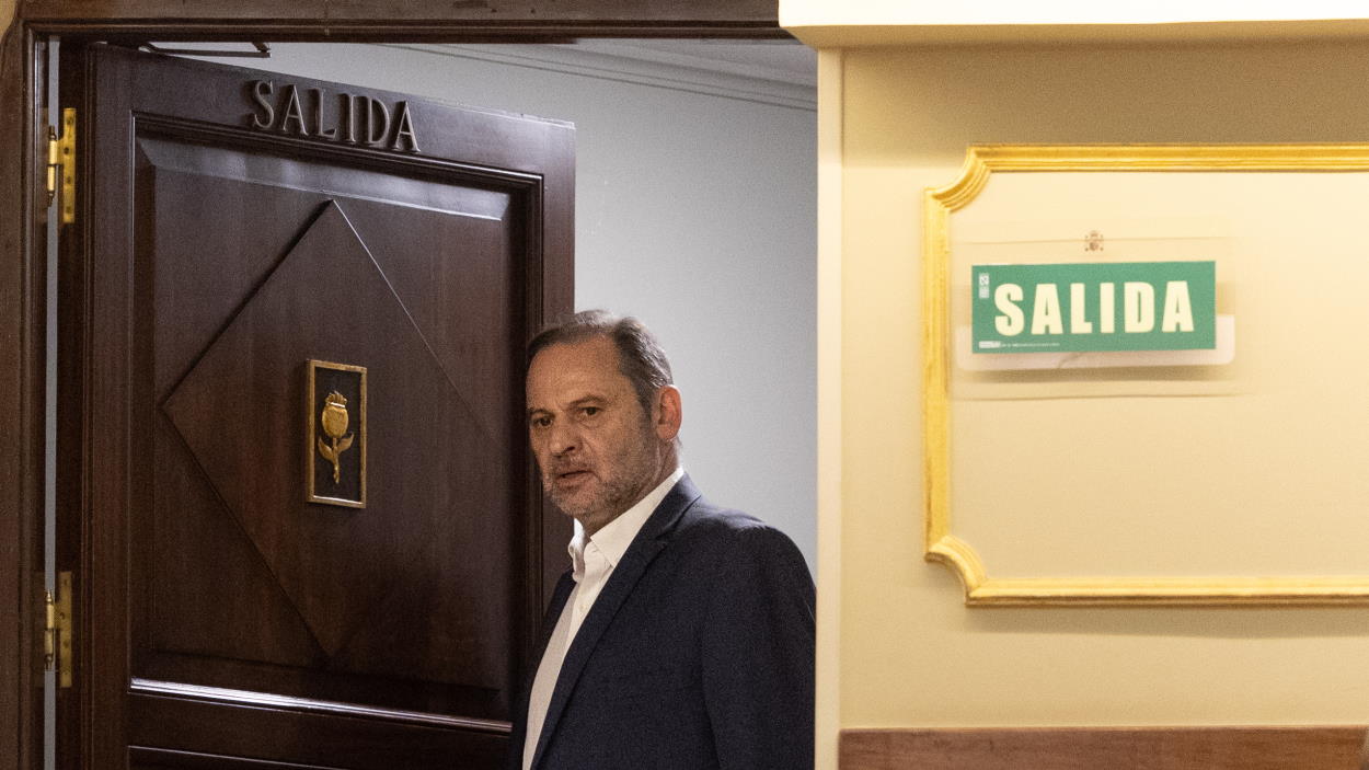 El presunto amaño de contratos de Ábalos, Koldo y Cerdán pasa del Supremo a la Audiencia Nacional. EP.