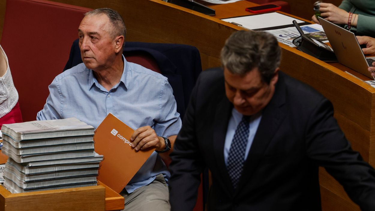 El síndic de Compromís, Joan Baldoví, y el presidente de Les Corts, José María Llanos. EP