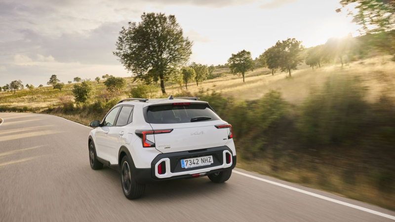 kia stonic tras kia stonic tras