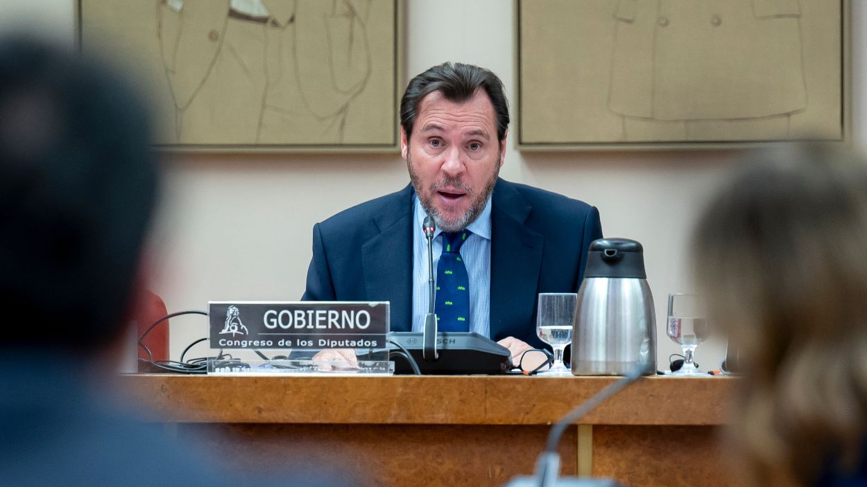 El ministro de Transportes, Óscar Puente, en su comparecencia desde el Congreso de los Diputados ante la crisis ferroviaria. EP.