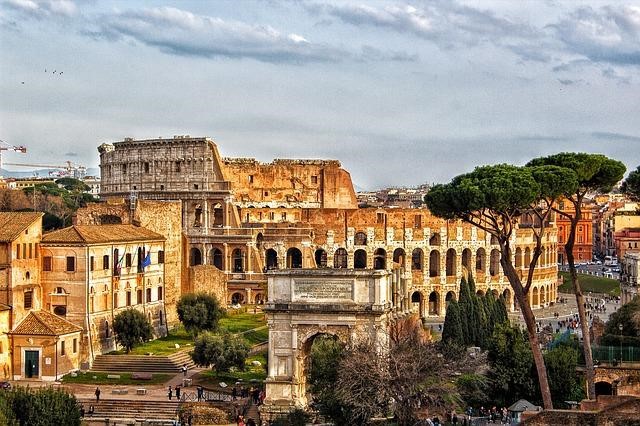 Vista de un típico paisaje de Roma.