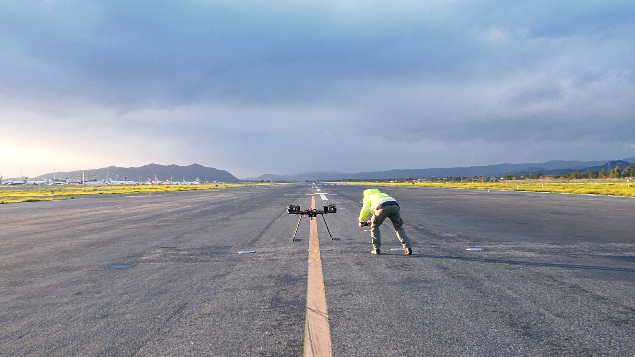 Indra y ENAIRE realizan pruebas con drones en el Aeropuerto de Málaga Costa del Sol
