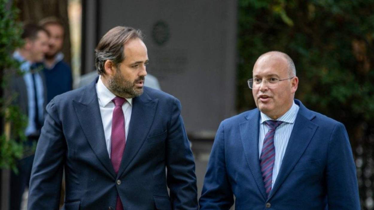 El líder del PP de Castilla La Mancha, Paco Núñez, junto a Miguel Tellado. EP