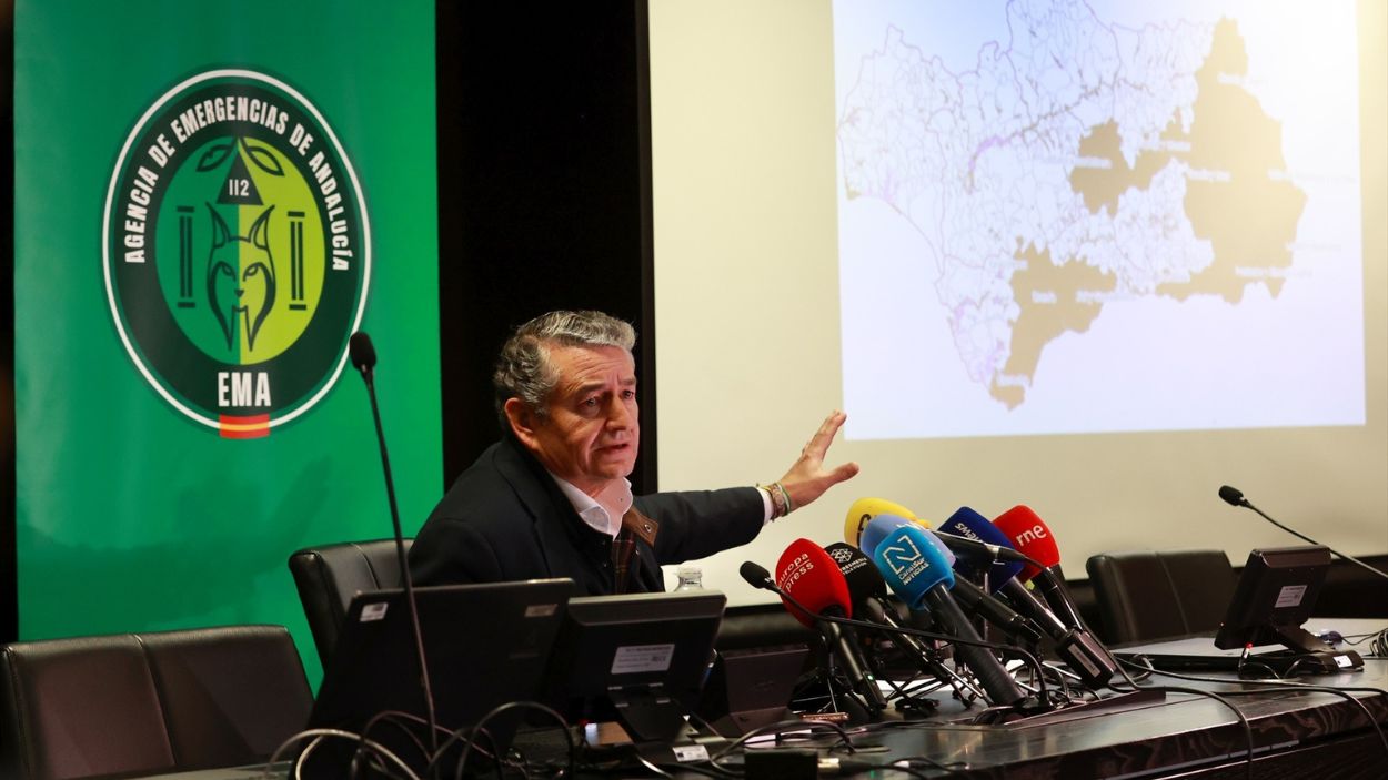 Consejero de Sanidad, Presidencia y Emergencias, hace balance sobre el temporal / EP